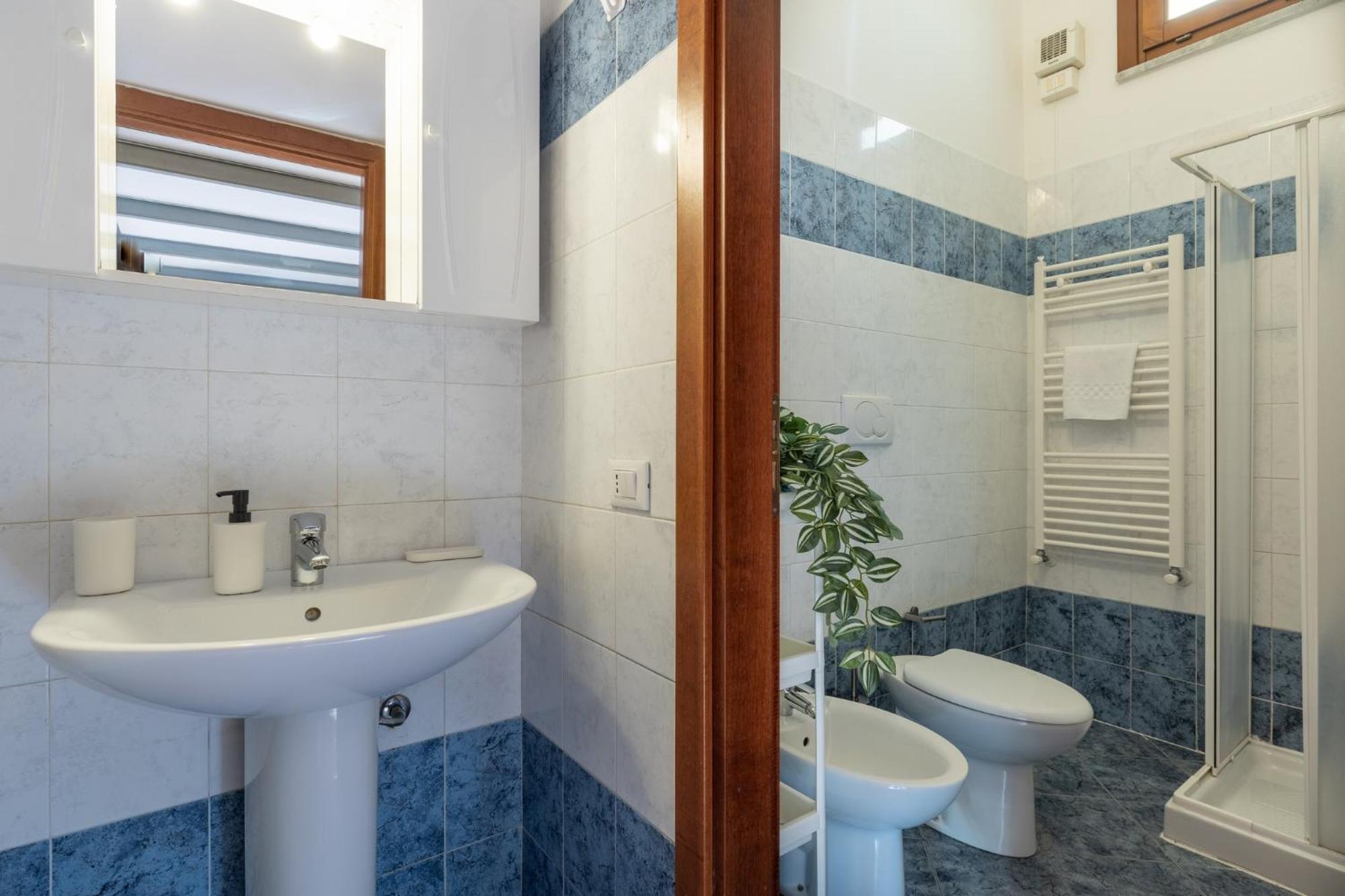 Four Shades Of Pisa Apartments ภายนอก รูปภาพ